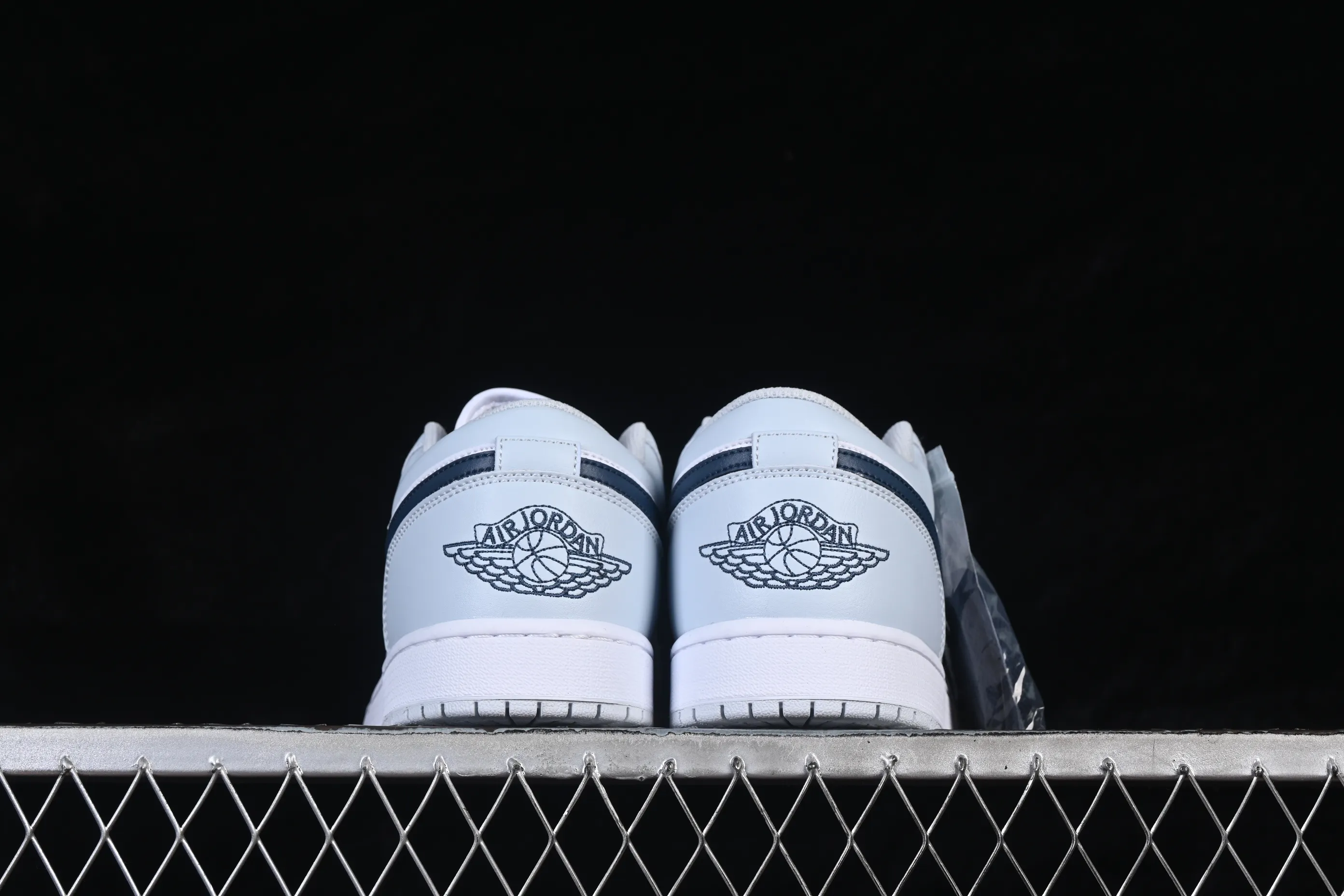All categories Air Jordan Jordan series basketball shoes Air Jordan 1 Low Air Jordan 1 Low AJ1 Joe 1 white gray blue hook low-top retro cultural basketball shoes 553558-400